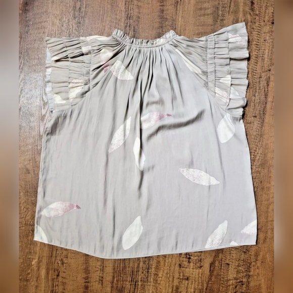 T Tahari ruffle shoulder blouse - Picture 9 of 9